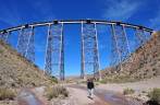 O impressionante viaduto La Polvorilla, na região de San Antonio de Los Cobres - Argentina